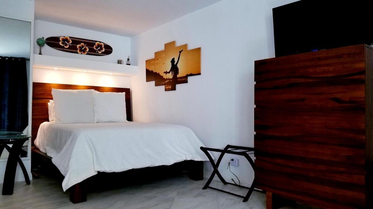 Downtown Hawaiian Theme Condo With Hot Tub, Pool & Beach - Kona Islander Inn Kailua-Kona Exteriör bild