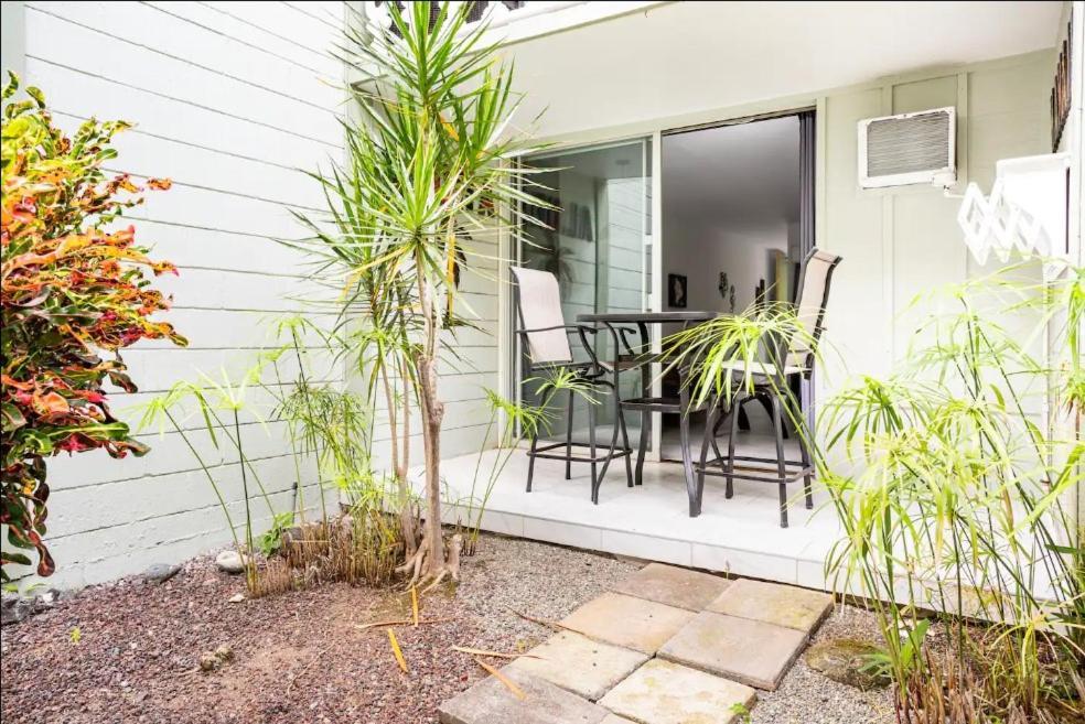 Downtown Hawaiian Theme Condo With Hot Tub, Pool & Beach - Kona Islander Inn Kailua-Kona Exteriör bild