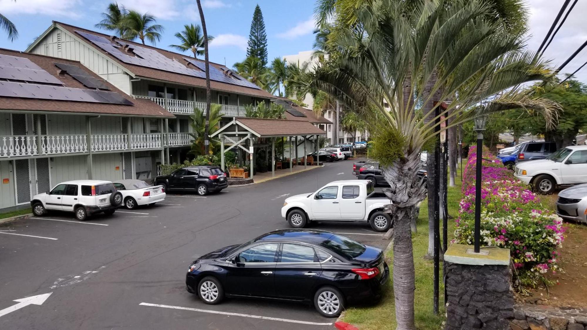 Downtown Hawaiian Theme Condo With Hot Tub, Pool & Beach - Kona Islander Inn Kailua-Kona Exteriör bild