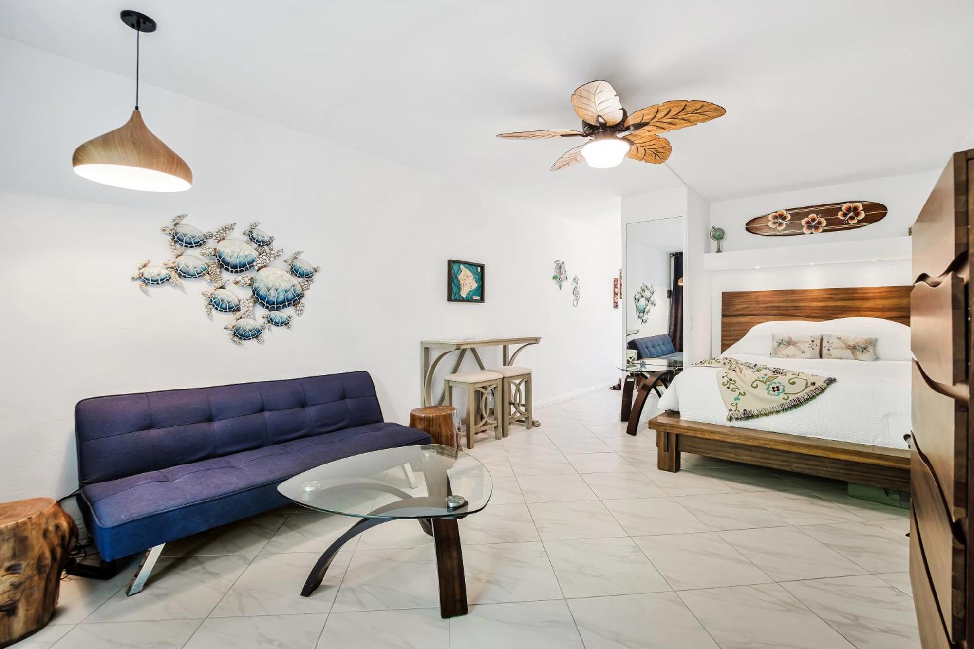 Downtown Hawaiian Theme Condo With Hot Tub, Pool & Beach - Kona Islander Inn Kailua-Kona Exteriör bild